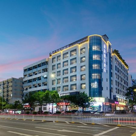 Qianhai Holiday Hotel Shenzhen Exterior photo